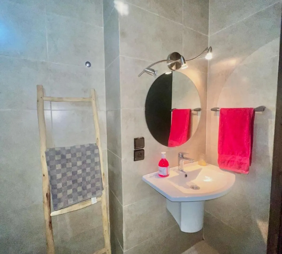 Apartment Appartement Centrale Moderne Avec Piscine Hivernage Gueliz Marrakesh